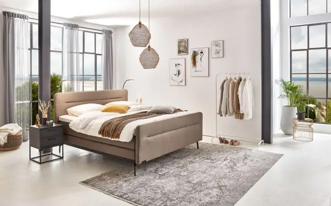 Boxspring Caresse 3360 tweepersoons met gratis voetbord, luxe gestoffeerd hoofdbord, beschikbaar in diverse maten.