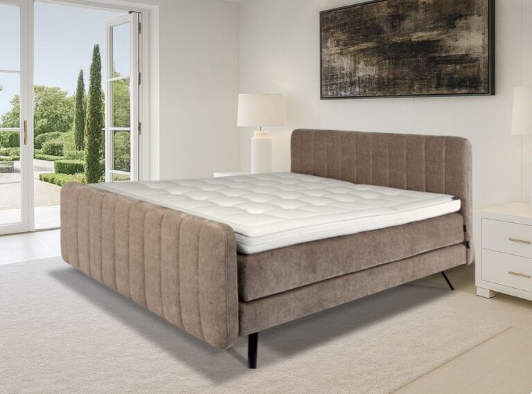 Boxspring Caresse 3410 met gratis voetbord, elektrisch verstelbaar, ergonomische matrassen en luxe topper, slaapkameropstelli