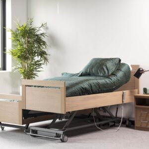 Elba Excellent Hoog-Laag Bed met zijhekken en elektrisch verstelbare functies in een moderne slaapkameromgeving.